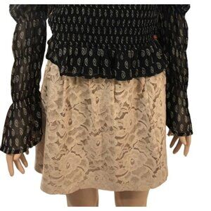(5‎ for $25) Forever 21 Beige Lace MIni Skirt size XS